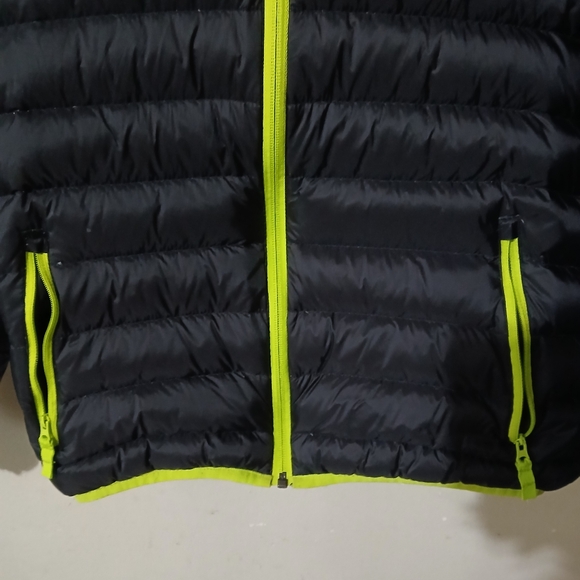 Eddie Bauer medium light black/lime green zip up coat size medium for( youth ). - Picture 5 of 11